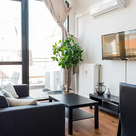 Apartmán Fantastic Loft With Balcony