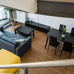 Fantastic Loft With Balcony 公寓