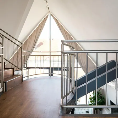 Апартаменты Fantastic Loft With Balcony Берлин