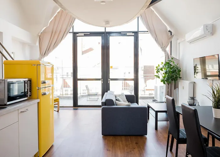 Fantastic Loft With Balcony *