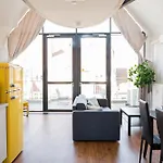 Fantastic Loft With Balcony *